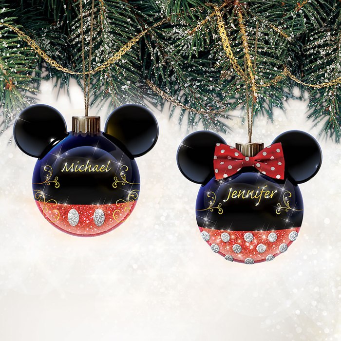 Mickey minnie christmas ornament