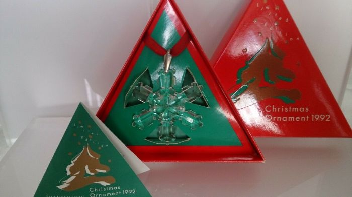 1992 swarovski christmas ornament